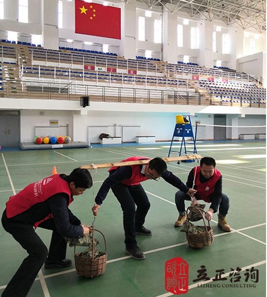 培訓(xùn)快訊培訓(xùn)時(shí)間：11月27日培訓(xùn)地點(diǎn):和平校區(qū)培訓(xùn)單位:甘肅某某大學(xué)第一黨支部培訓(xùn)課程:黨建活動